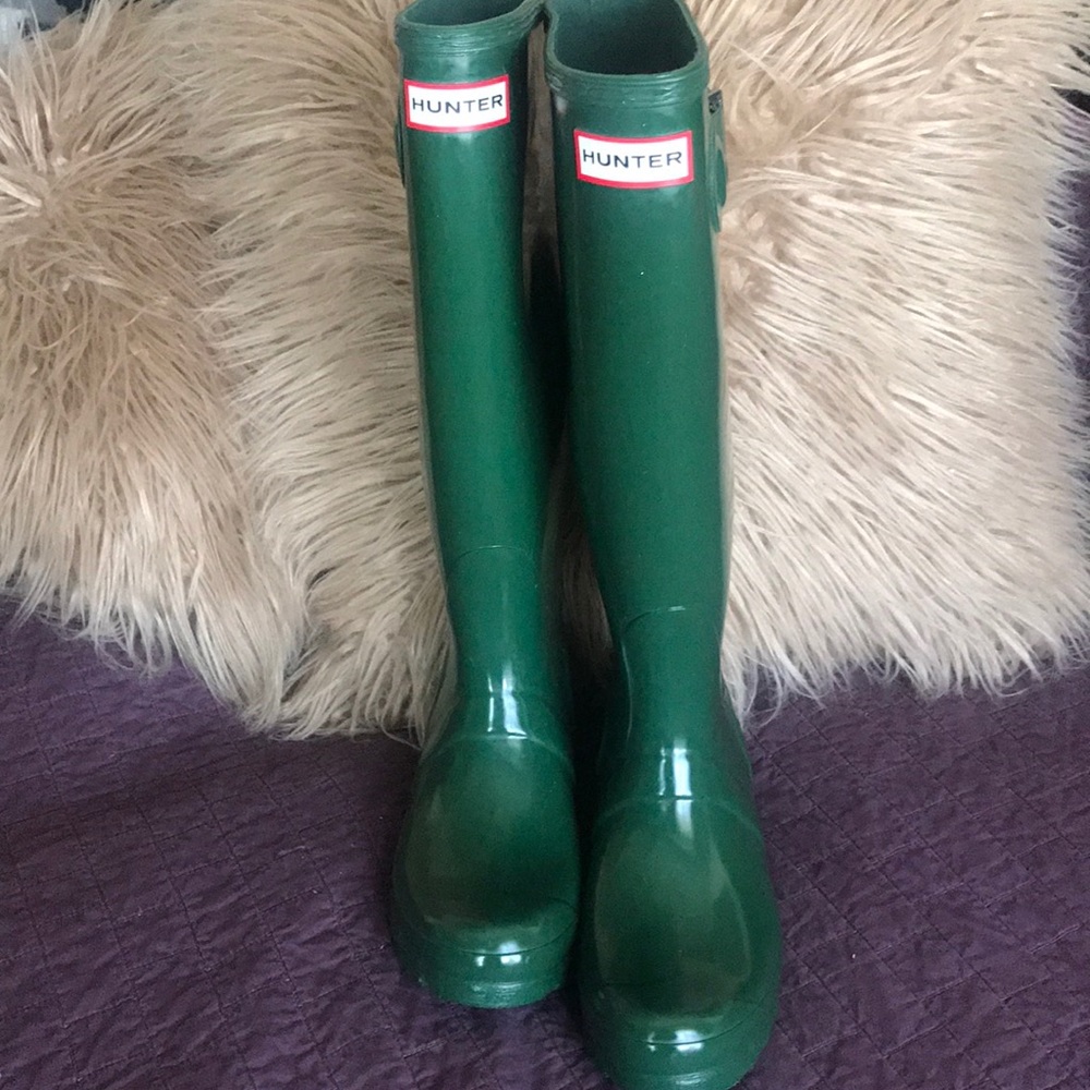 Hunter green gloss rain boots, size  Us 5/ Eu 36